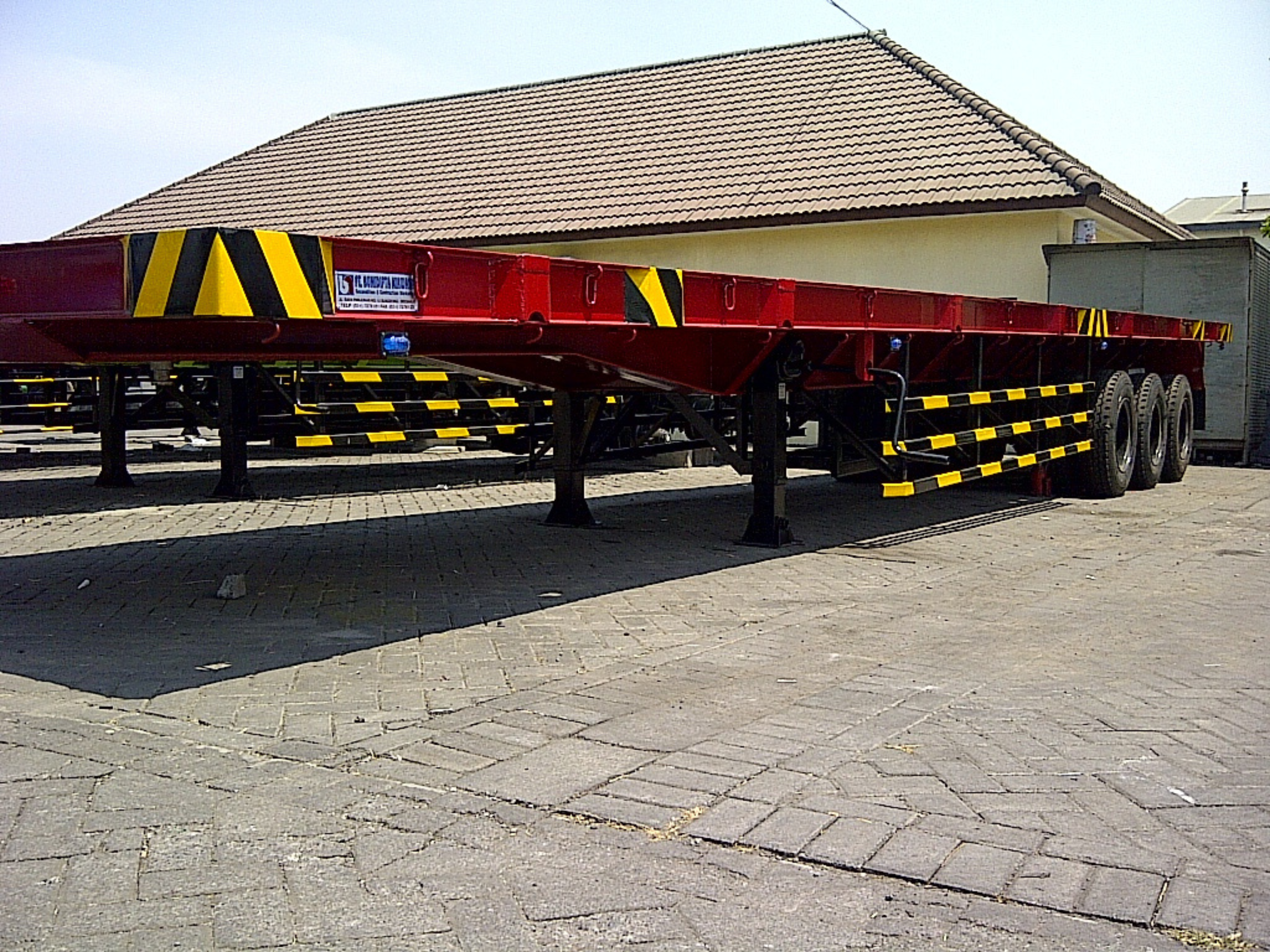 Ekor Trailer 40 Feet Lantai Murah PT. Bumidipta Nirwana
